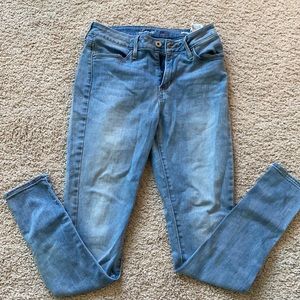 Levi’s Jeggings 27x 30 light colored